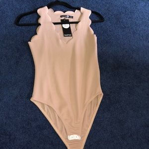 NW NWT Woman’s Nude V-Neck Bodysuit